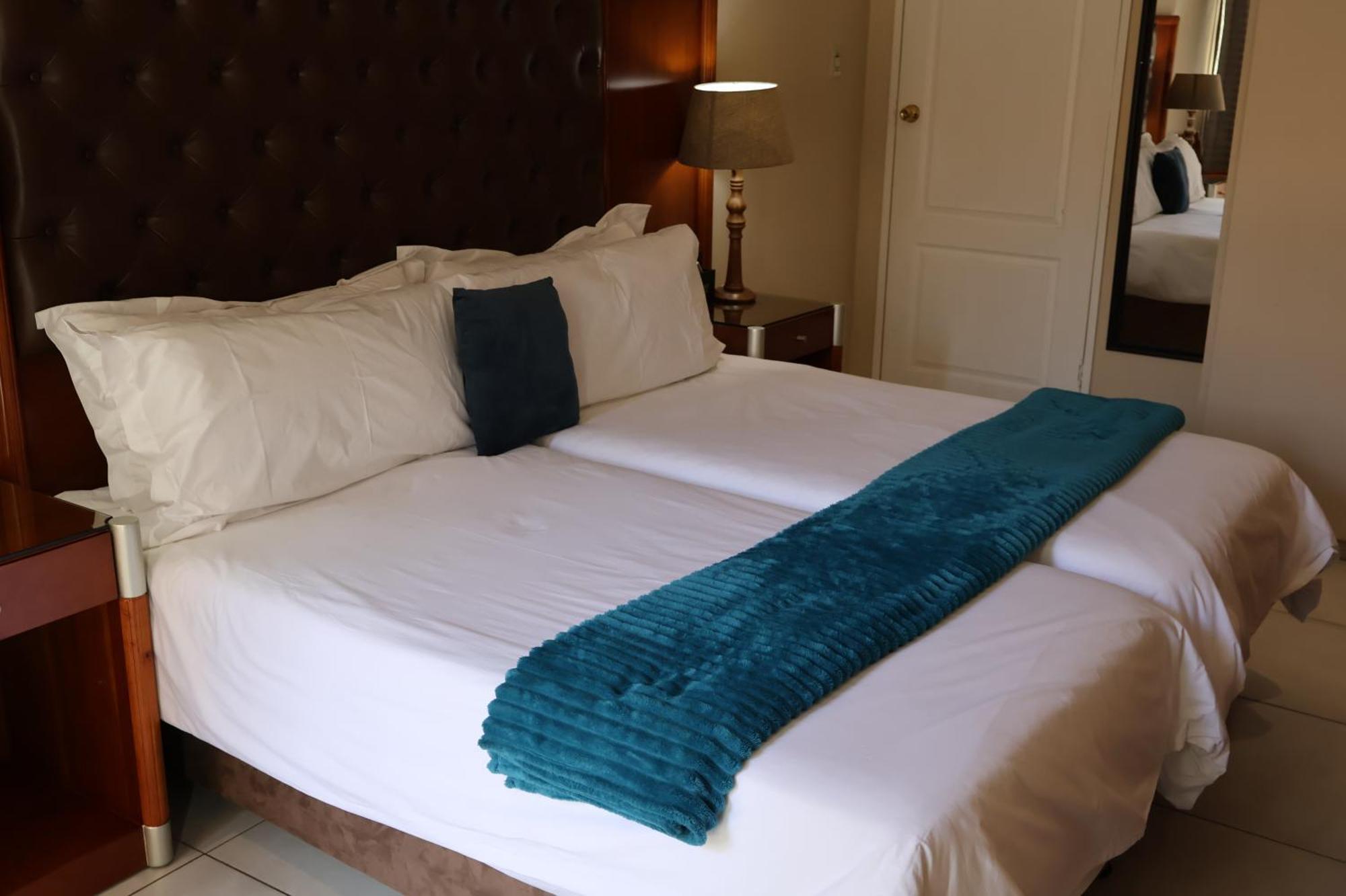 Airport Gardens Boutique Hotel Boksburg Kültér fotó