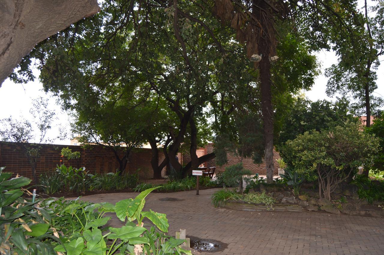 Airport Gardens Boutique Hotel Boksburg Kültér fotó