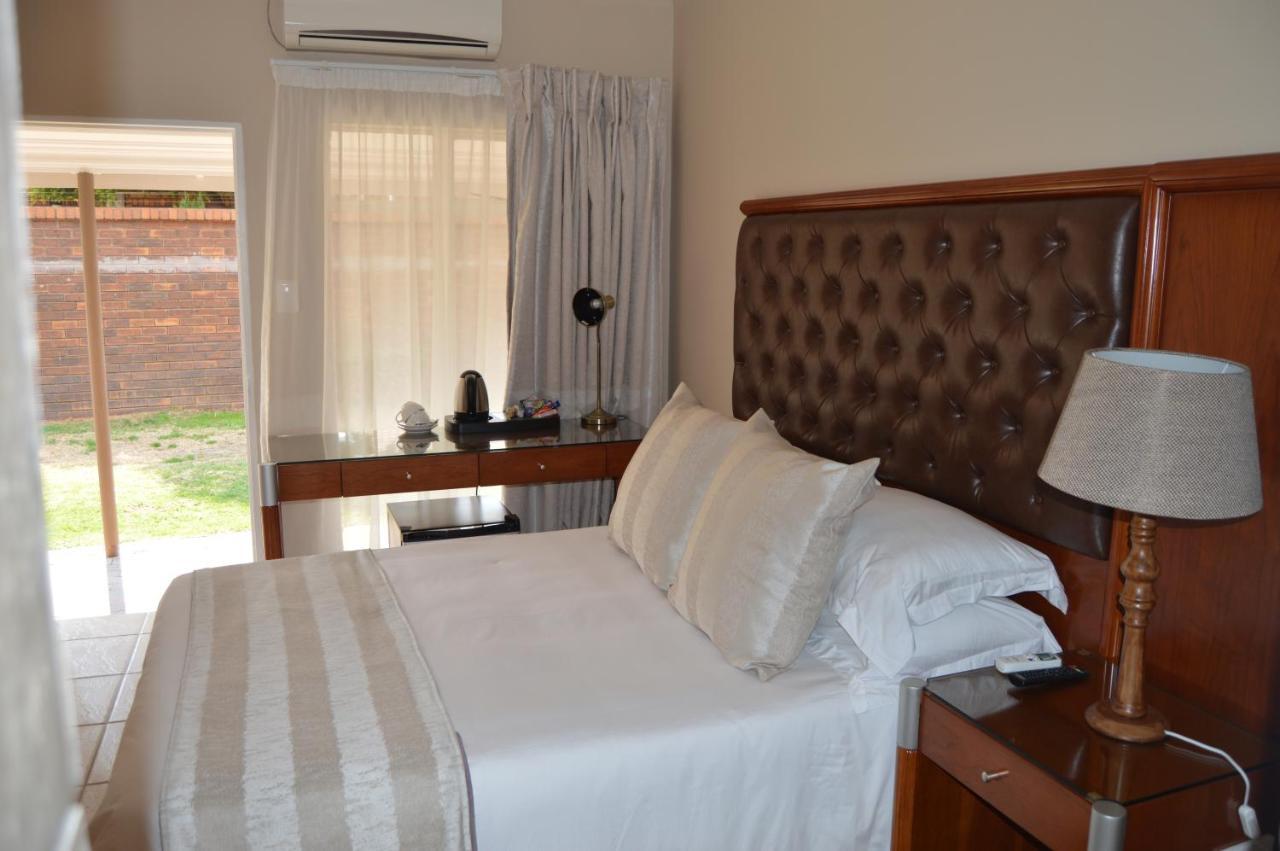 Airport Gardens Boutique Hotel Boksburg Kültér fotó